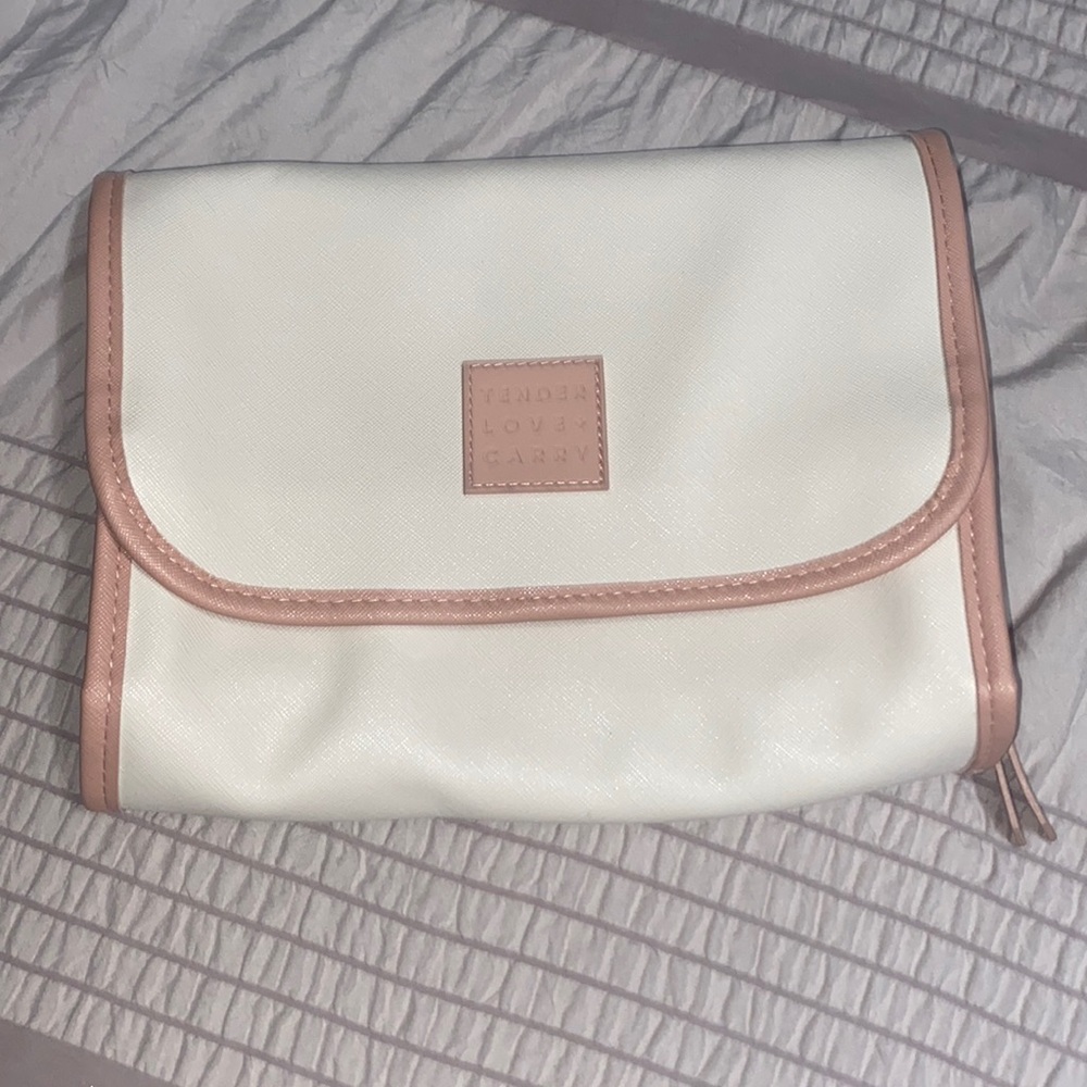 Travel makeup bag